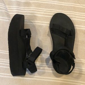 Platform black Teva’s